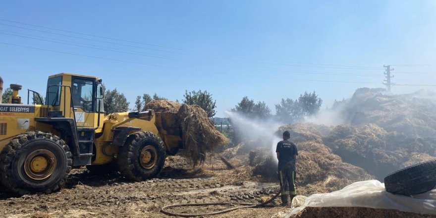 Manavgat’ta besihanede 3 bin ot balyası yandı