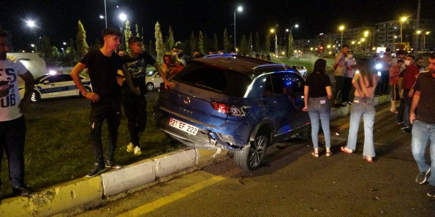 Diyarbakır'da araç, yayaların üzerine uçtu