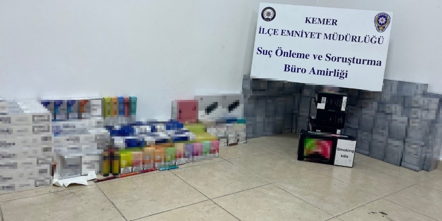 Kemer’de kaçak tütün ve kenevir operasyonları