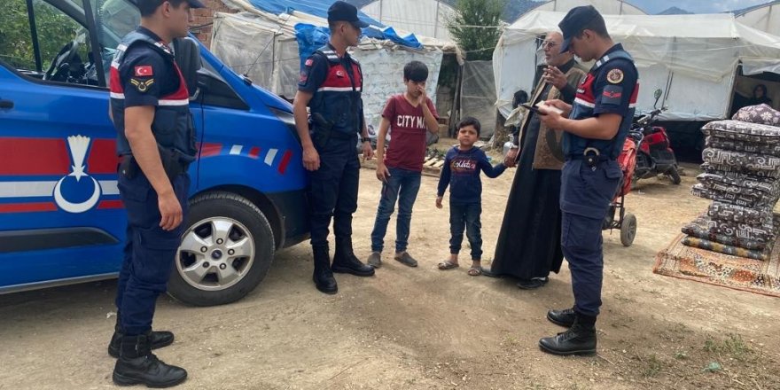 Antalya’da huzur uygulamasında aranan 8 kişi yakalandı