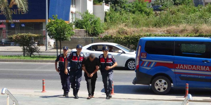 Genç kadını kaçırdığı iddia edilen şahıs, alışveriş merkezinde yakalandı