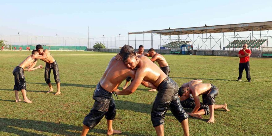 Gökbel Güreşleri öncesi pehlivanları Alanya’da antrenman yaptı