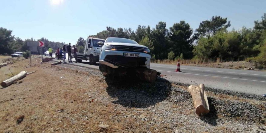 Alkollü sürücü tomruk kamyonuyla karayolunu savaş alanına çevirdi