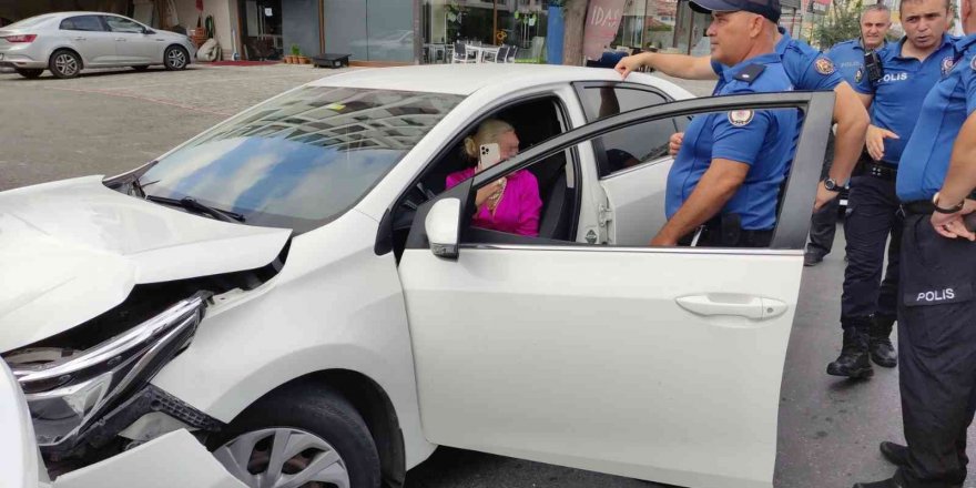 Polisi çileden çıkaran alkollü turistin yaptığı yanına kalmadı