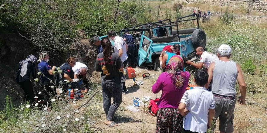 Antalya’da safari cipi şarampole yuvarlandı: 1 ölü, 9 yaralı