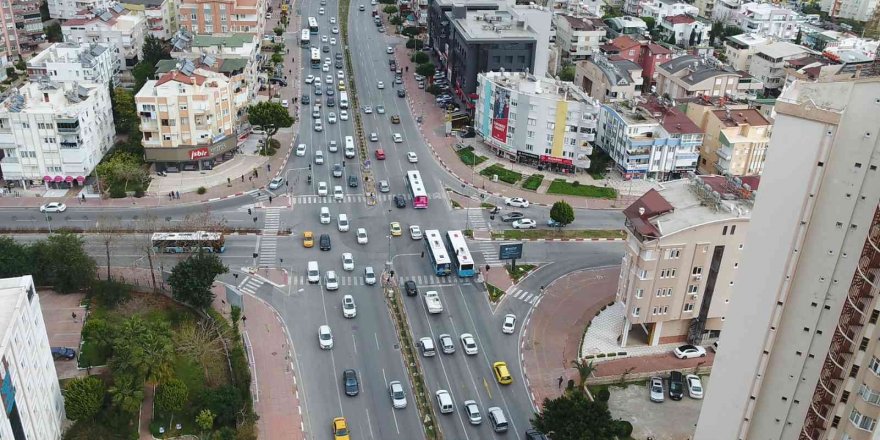 Yüzde yüz yerli sistemle Antalya’nın kavşakları akıllı hale getiriliyor