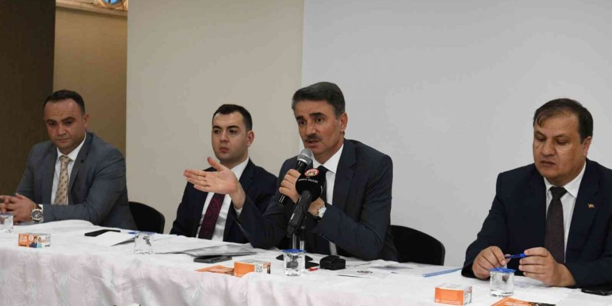 Vali Baruş: "Ormanlarımızı kaybedersek yeniden oluşmasını görmeye ömrümüz yetmez"