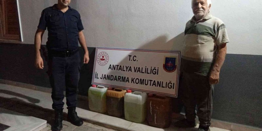 Akaryakıt hırsızları yakalandı, 80 litre mazot ve 20 litre benzin sahibine teslim edildi