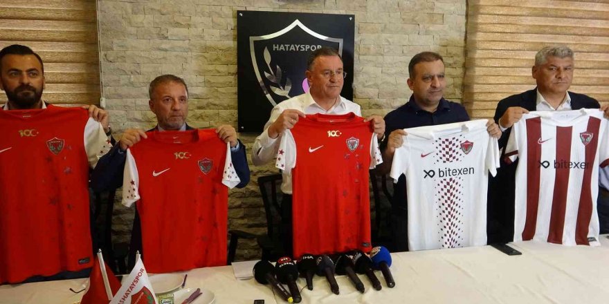 Atakaş Hatayspor’un yeni sezonda giyeceği formalar basına tanıtıldı