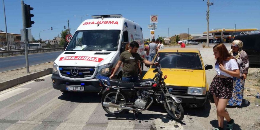 Otomobilin kendine doğru geldiğini gördü motosikletten inip kaçarak yaralanmaktan kurtuldu