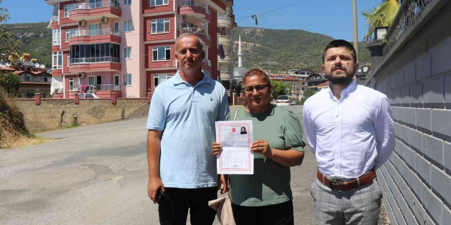 Danimarka’dan gelen gurbetçi aile evlerine yerleşmiş birini görünce şaşkına döndü