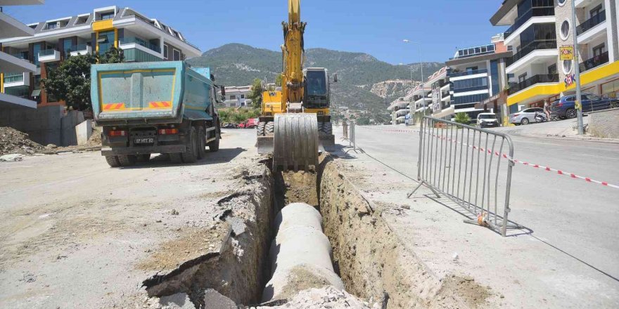 Fığla Mamadı yolunda asfalt öncesi altyapı hazırlıkları aralıksız sürüyor