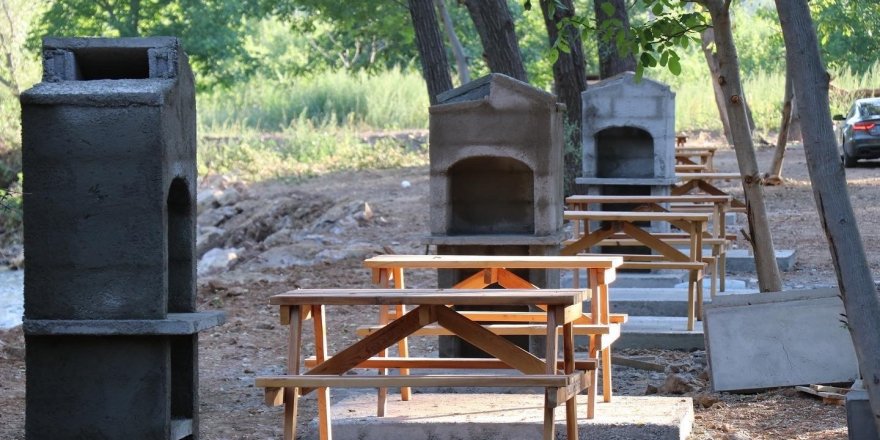 Pozantı’ya 5 bin metrekarelik mesire alanı yapılıyor