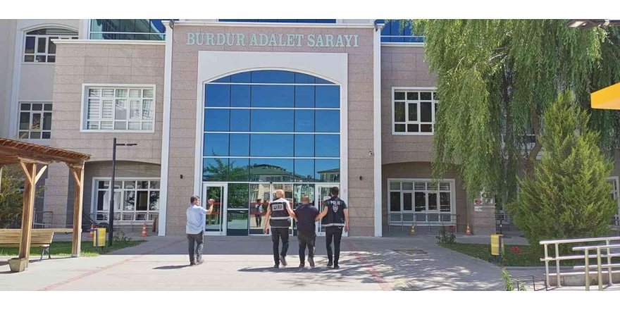 Burdur’da çaldı, Denizli’de yakalandı