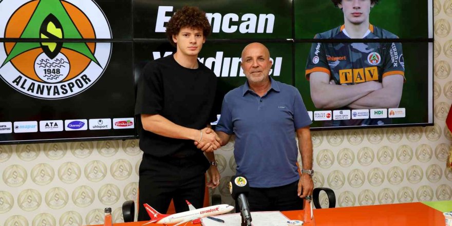 Erencan Yardımcı, 1 yıl daha Alanyaspor’da