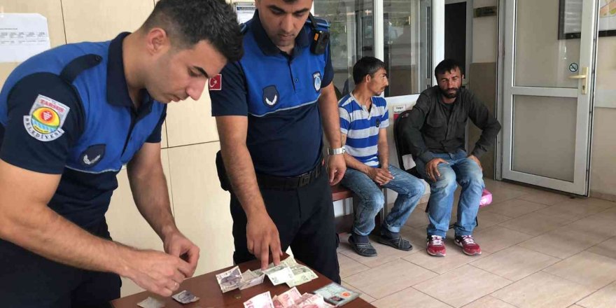 Tarsus’ta zabıta dilenci ve seyyar satıcılara göz açtırmadı