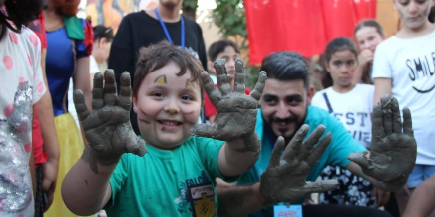 Mersin’de ’Köy Şenlikleri’ renkli görüntülerle sürüyor