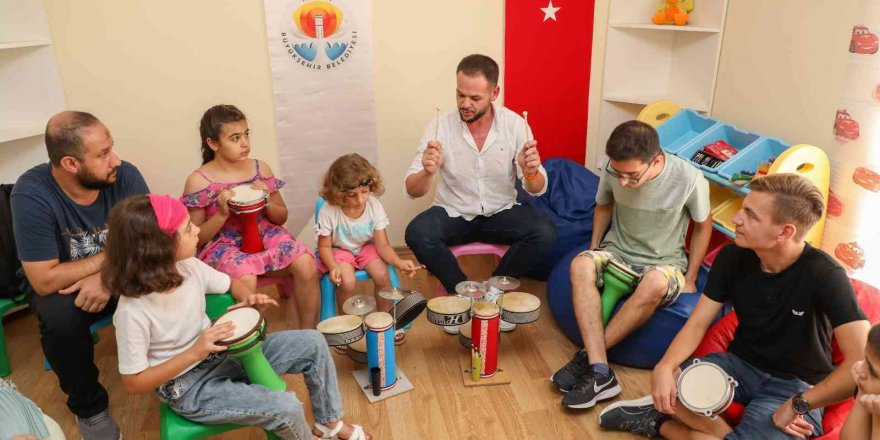 Özel Gereksinimli Çocuklara Müzikli Terapi