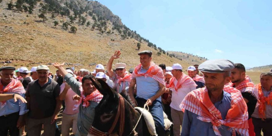 Kaş’ta Gömbe Yörük Şenliği yapıldı