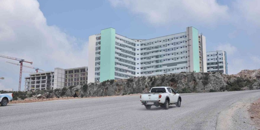 Kepez’den Antalya Şehir Hastanesine konforlu yollar