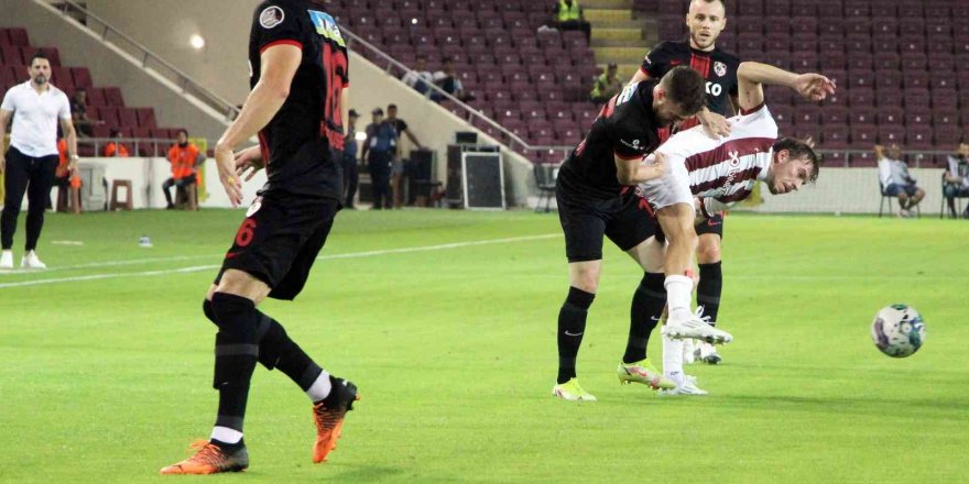 Spor Toto Süper Lig: Hatayspor: 1 - Gaziantep FK: 1 (İlk yarı)