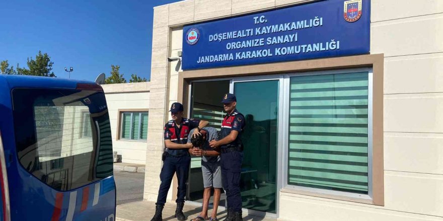 20 suç kaydı bulunan ve 19 yıl hapis cezası ile aranan firari yakalandı