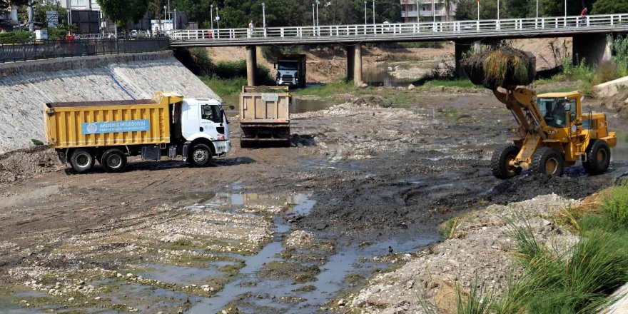 Müftü Deresinde ıslah çalışmaları sürüyor