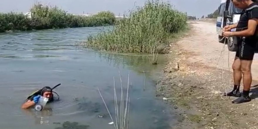 Araçla çarpılıp bıçaklanarak öldürülmüştü... Kurbağa adamlar, cinayet silahı bıçağı derede buldu