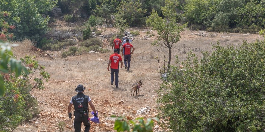 Mersin’deki kayıp kadın evinden 3 kilometre mesafede bulundu