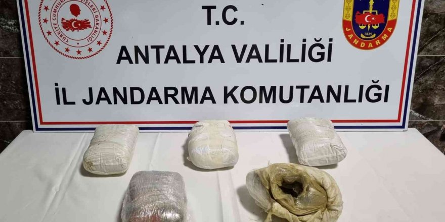 Antalya’da 5 kilogram toz esrar ele geçirildi