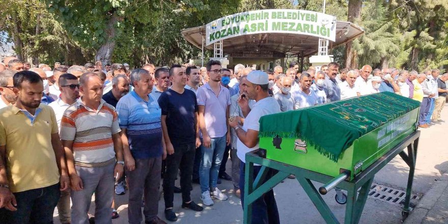 Şehit babası dualarla son yolculuğuna uğurlandı