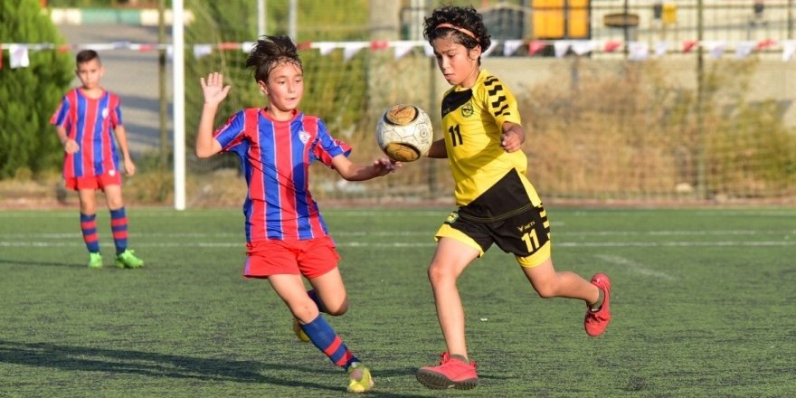 “Zaferin Kahraman Yüzleri” futbol turnuvası sona erdi