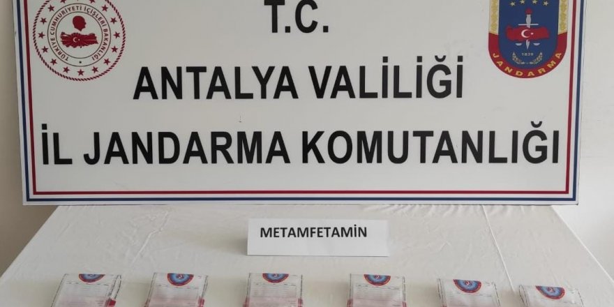 Jandarmanın yakaladığı şahsın üzerinden metamfetamin çıktı