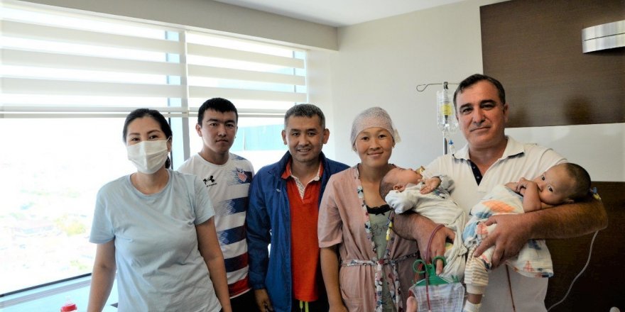 Çapraz nakil Kırgızistanlı 2 aileyi Antalya’da birbirine bağladı