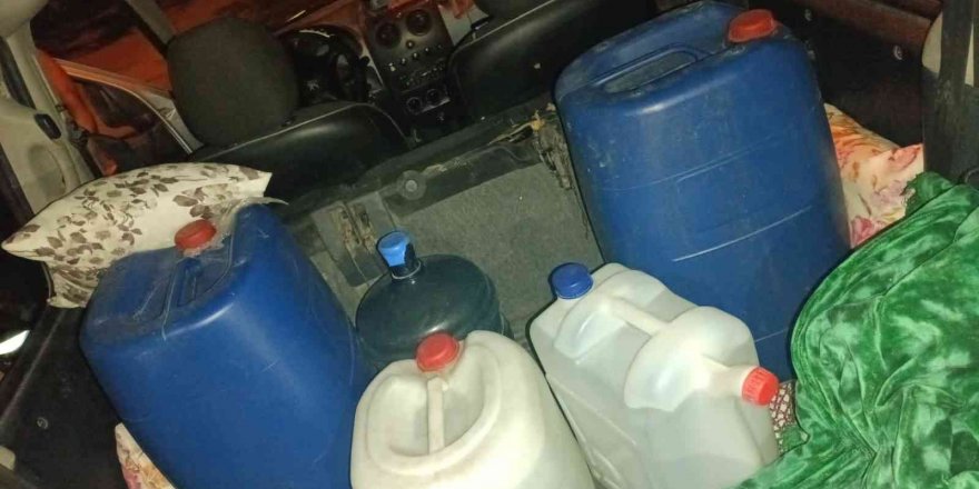 Hatay’da 200 litre kaçak içki ele geçirildi