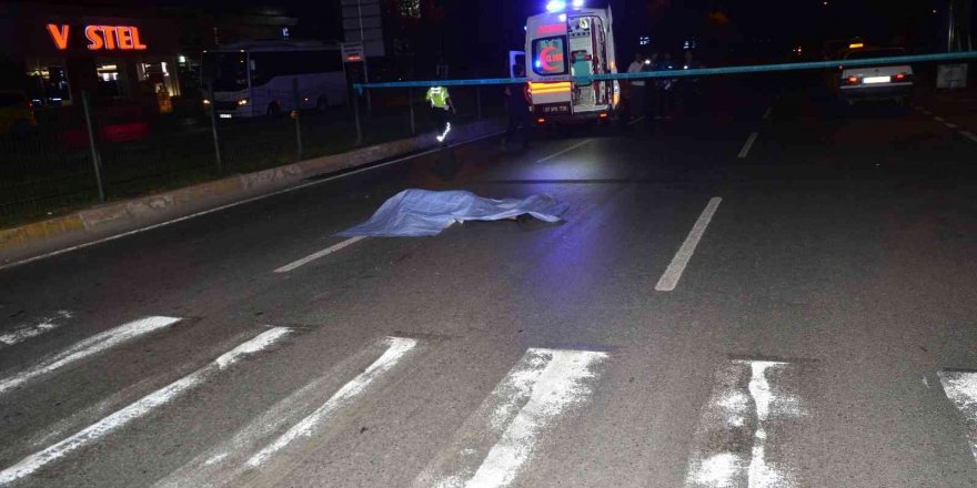 Antalya’da cinayet gibi kaza: Darp edilip yola bırakılan gencin üzerinden ticari taksi geçti