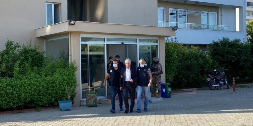 Gözaltına alınan Mersin Büyükşehir Belediyesi Basın Yayın Daire Başkanı Gündeş adliyeye sevk edildi