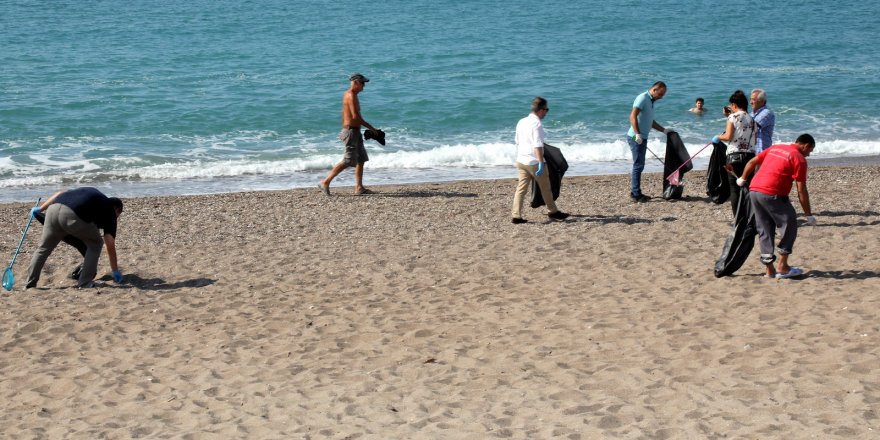 TÜRÇEV’den sahil temizliği