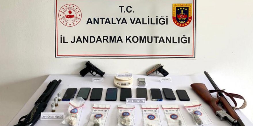 Antalya'da 'Beyaz Kelebek' operasyonu: 17 gözaltı