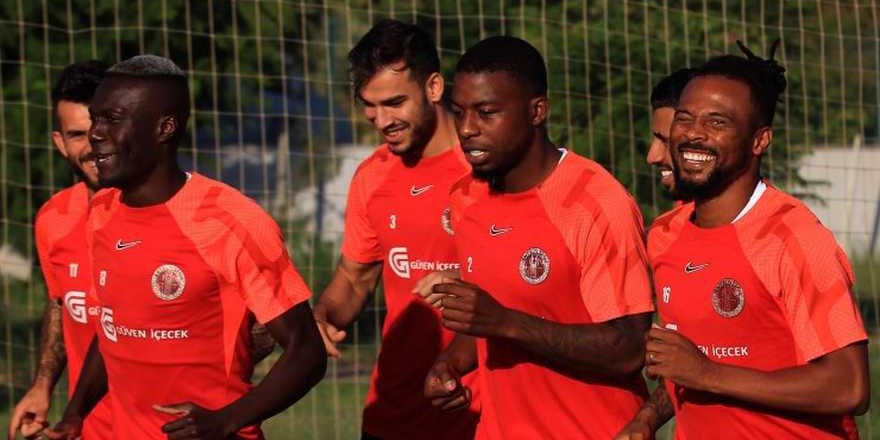 3 eksikli Antalyaspor'da tek hedef galibiyet