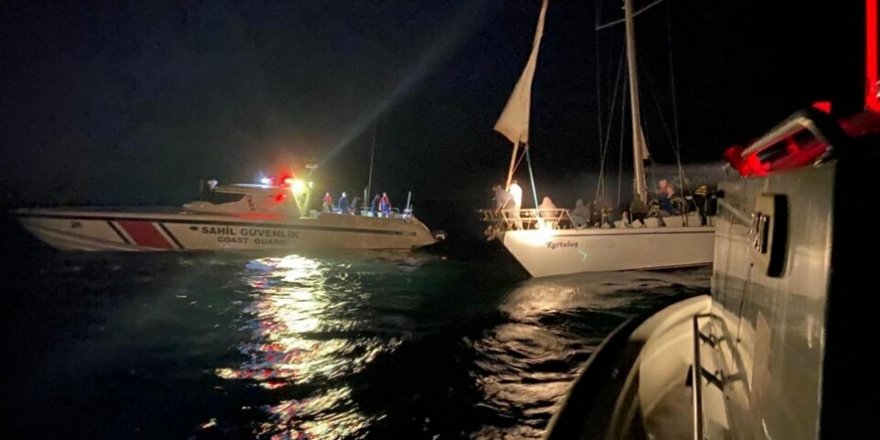Datça'da, 4 Türk Vatandaşı İle 79 Kaçak Göçmen Kurtarıldı