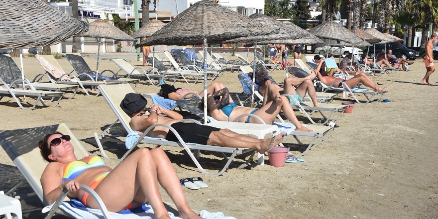 Turistler, Bodrum'da 'sarı Yaz'ın Tadını Çıkardı