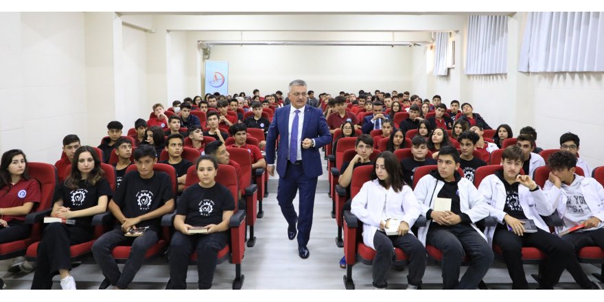 Vali Yazıcı: Meslek liseleri Türkiye'nin geleceğinde çok önemli