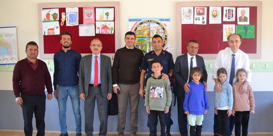 Kaymakam Üçüncü, okul ziyaretinde