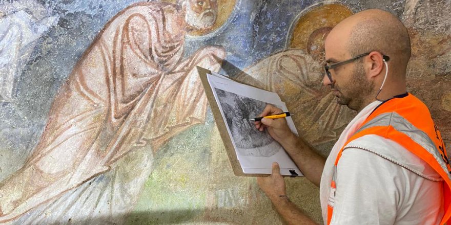 Aziz Nikolaos Anıt Müzesi'nde, 11'inci yüzyıldan duvar resimleri ortaya çıktı