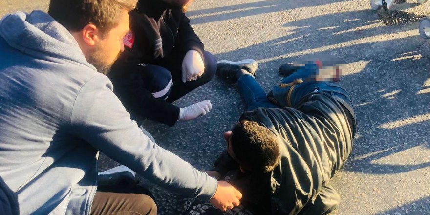 Kazada motosiklet sürücüsünün ayağı koptu