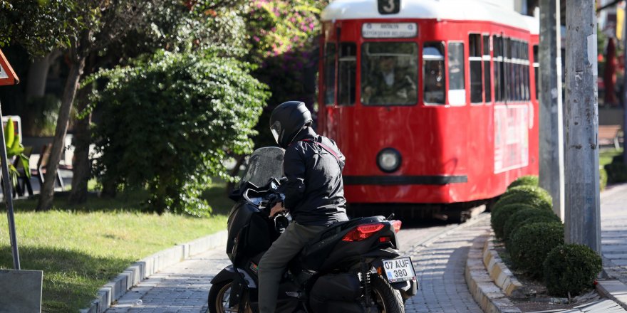 Kural tanımayan motosikletliler