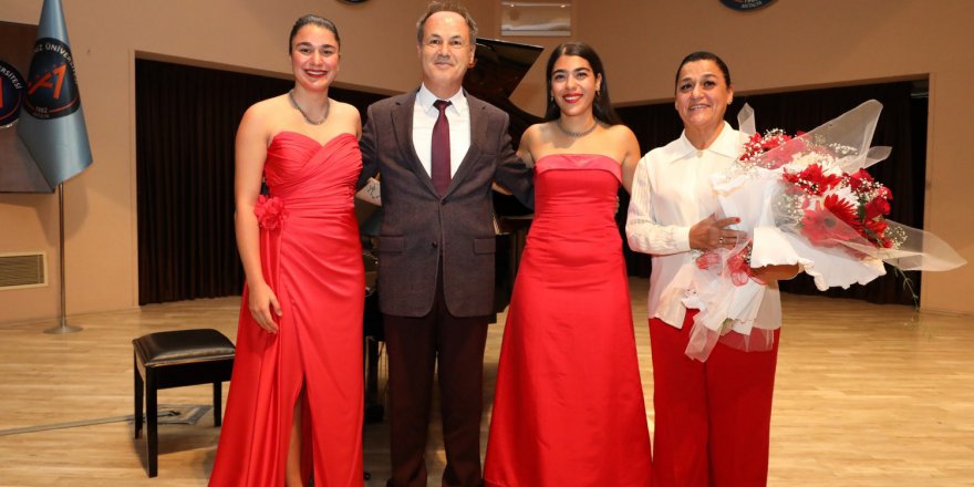 Akdeniz Üniversitesi'nde Cumhuriyet Konseri