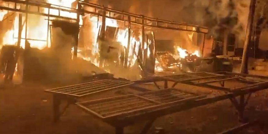 Bodrum'da iş yerinde çıkan yangın söndürüldü