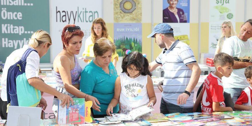 12. Antalya Kitap Fuarı'na 1 milyonu aşkın ziyaretçi